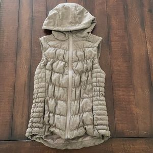 Be by Blanc Noir hooded vest